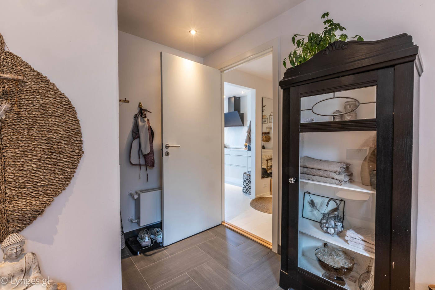 Будинок, 2573 м², 764 000$ — FAKTOR
